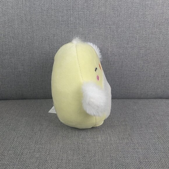 Squishmallows Aimee the Chick with Glitter Belly 5" - Picture 4 of 7